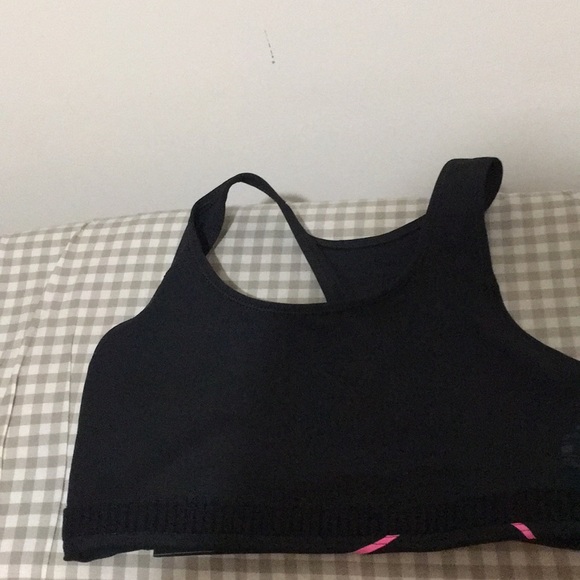 Brand New Nike swoosh bra - Picture 5 of 5